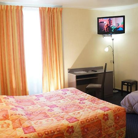 Hotel A La Grace De Dieu Brie-Comte-Robert Extérieur photo